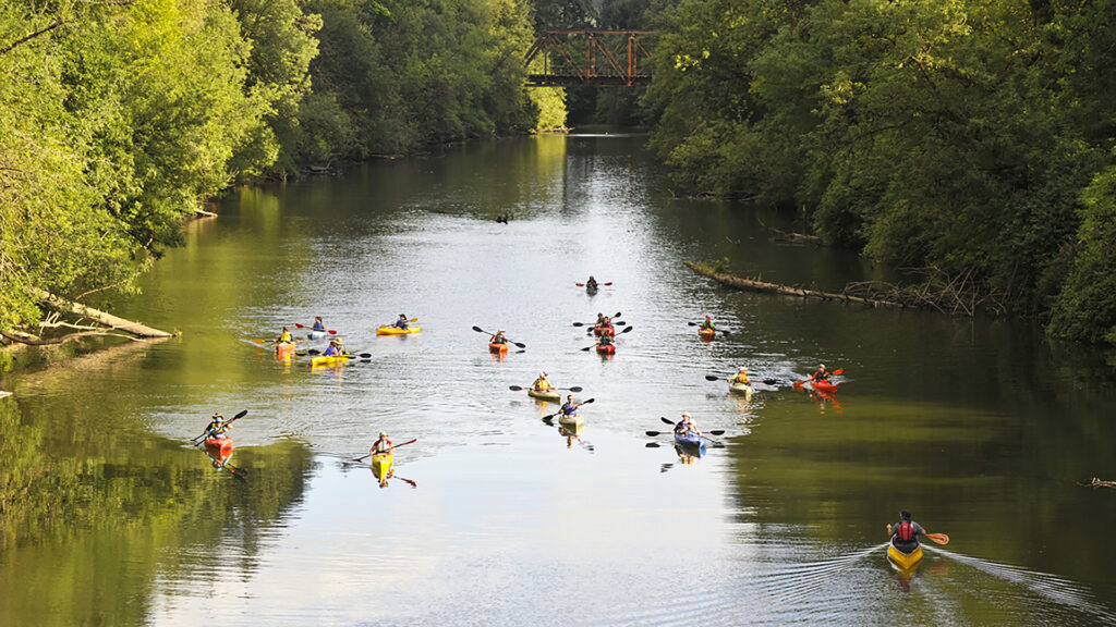 Tualatin River canoes 1920 x 1080